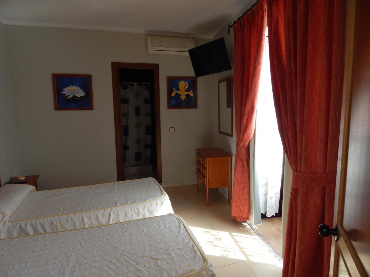 צ'יפיונה Hostal Cristina מראה חיצוני תמונה