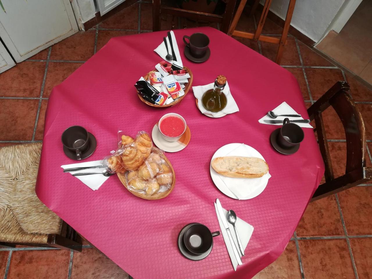 צ'יפיונה Hostal Cristina מראה חיצוני תמונה